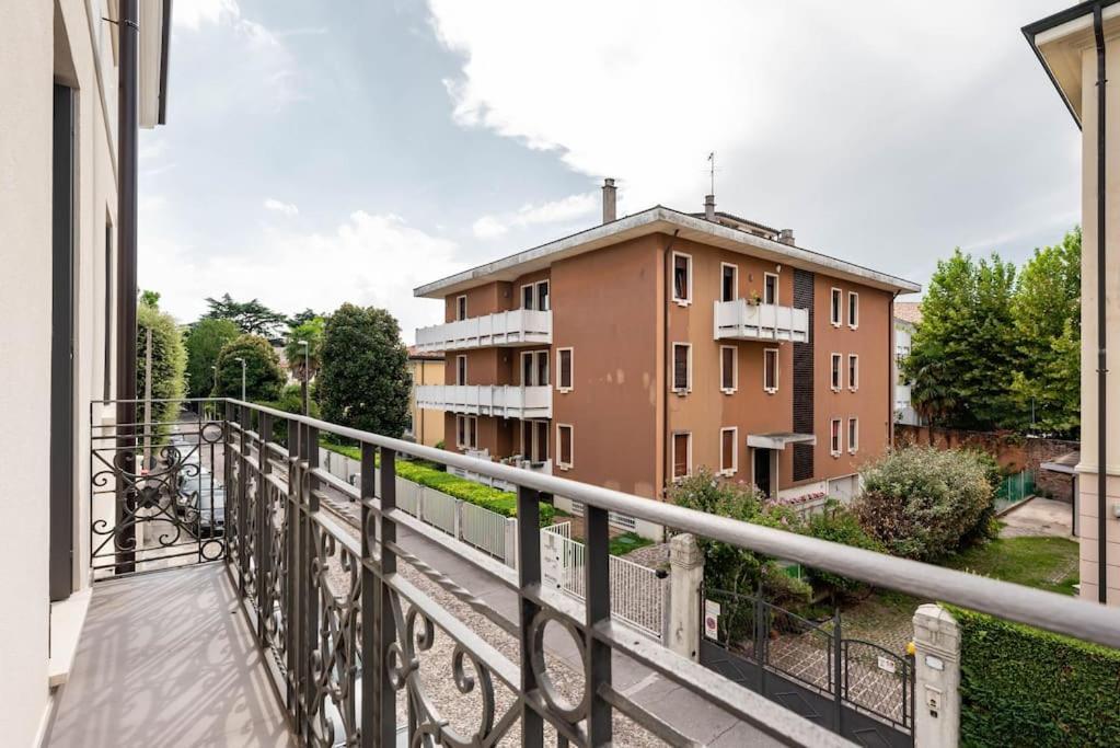شقة Palazzo '900 Design Flats - Il Gran Salone بادوفا المظهر الخارجي الصورة